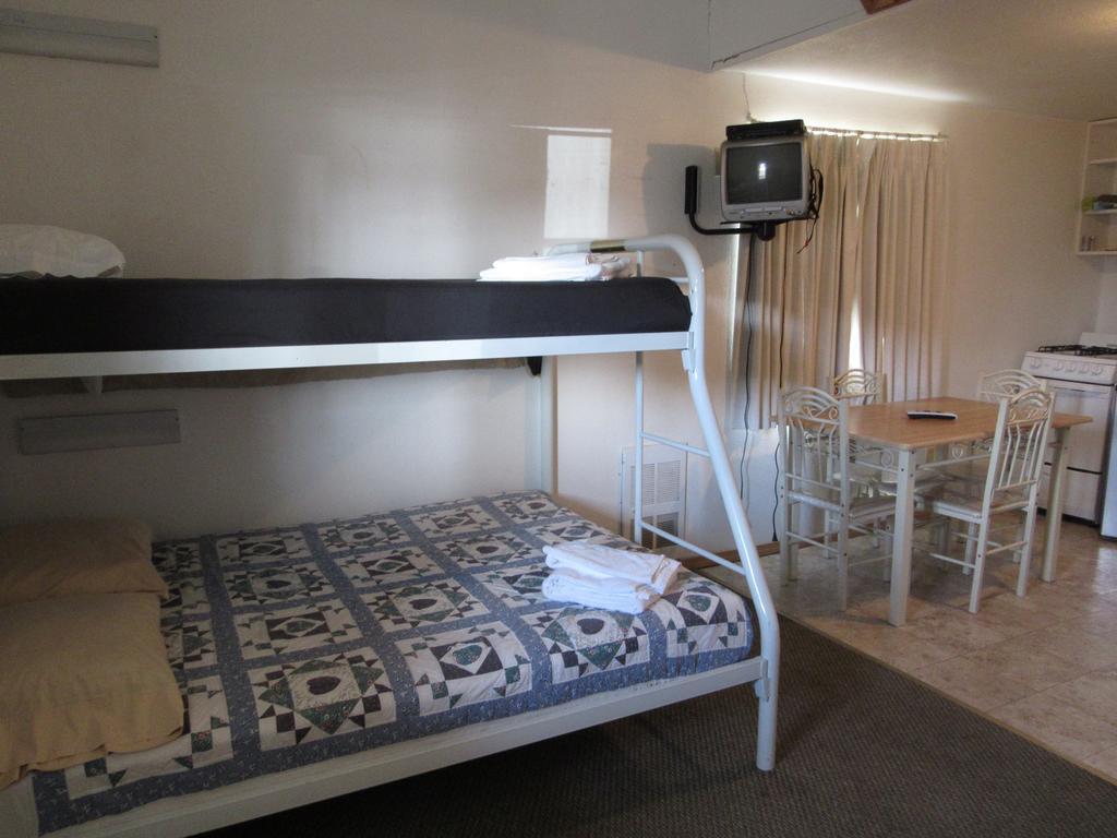 All Seasons Campground Ninilchik Room photo